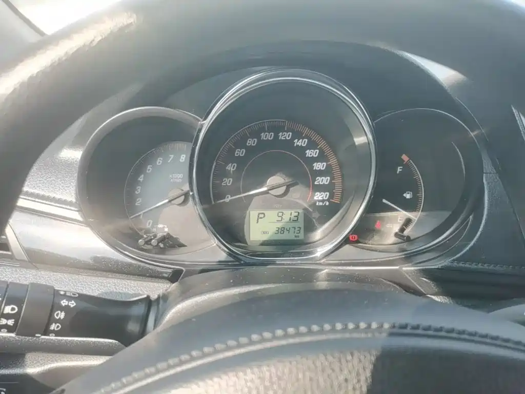 Toyota Yaris L — миниатюра 12