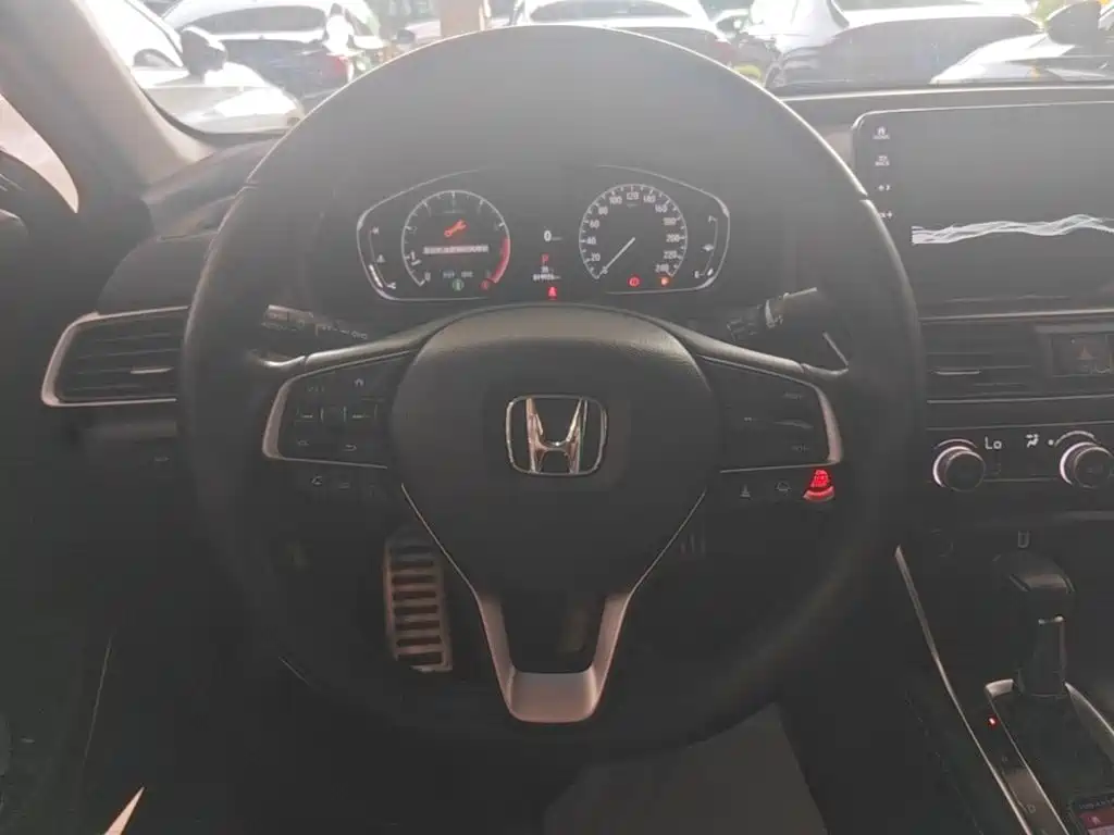Honda Accord — миниатюра 11