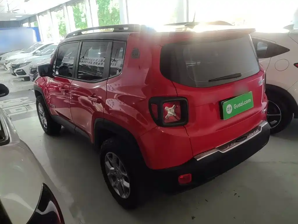 Jeep Renegade — миниатюра 5