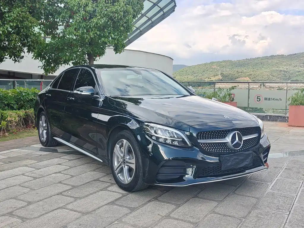 Mercedes-Benz C-Class — миниатюра 3