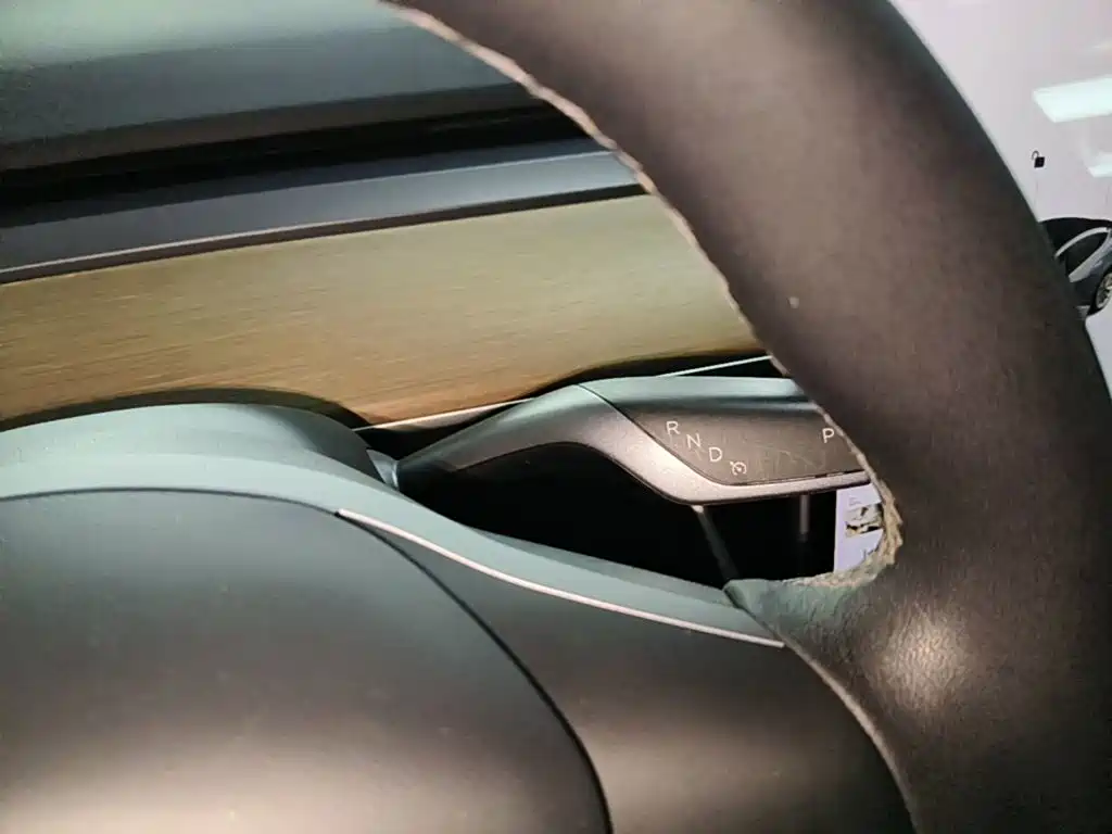 Tesla Model 3 — миниатюра 14