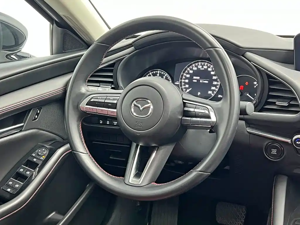 Mazda 3 Axela — миниатюра 18