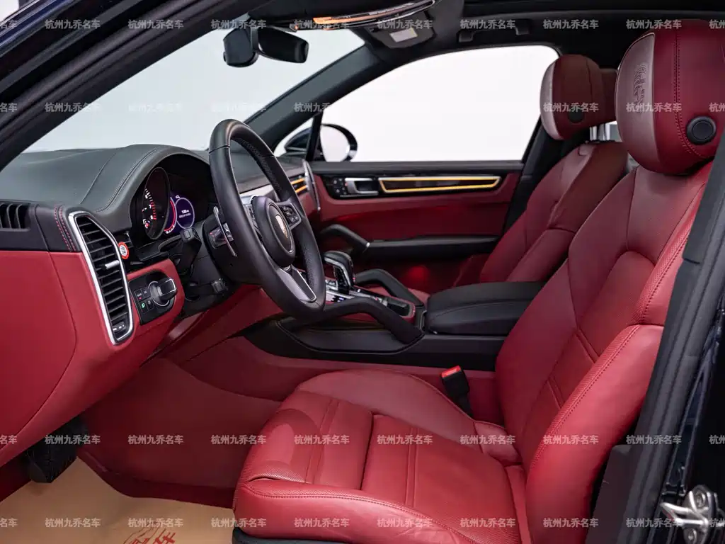 Porsche Cayenne — миниатюра 13
