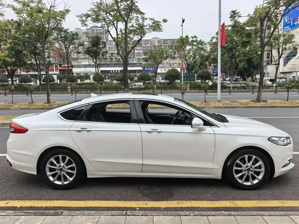Ford Mondeo — миниатюра 5