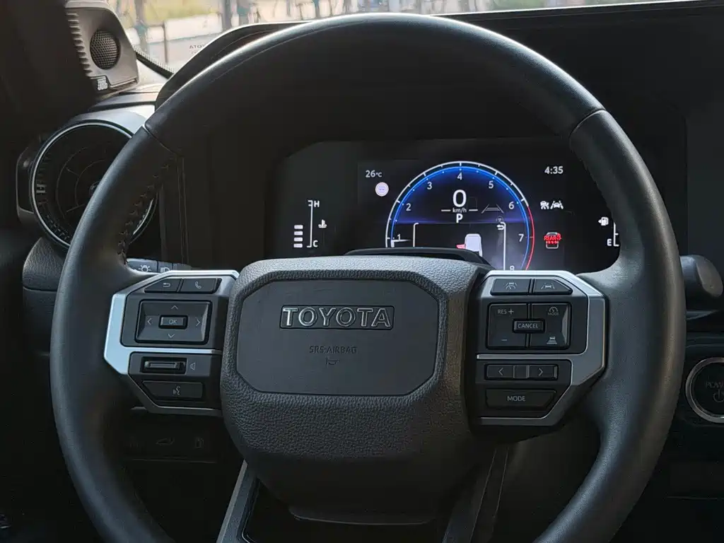 Toyota Prado — миниатюра 14