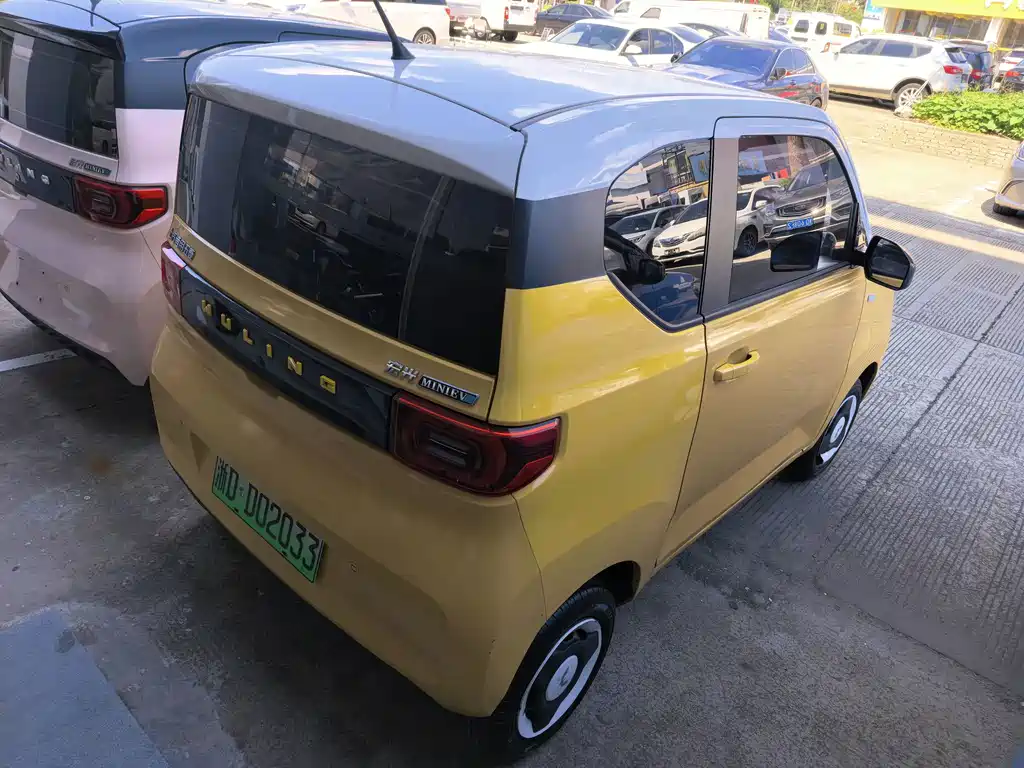 Wuling MINIEV — миниатюра 3
