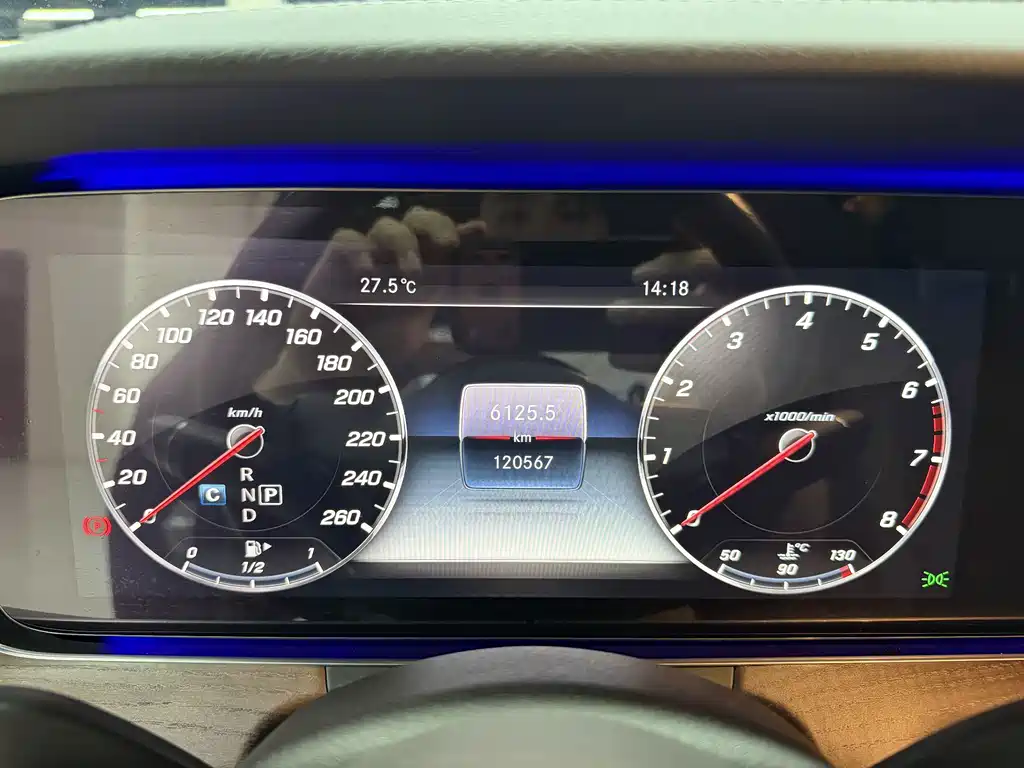 Mercedes-Benz E-Class — миниатюра 14