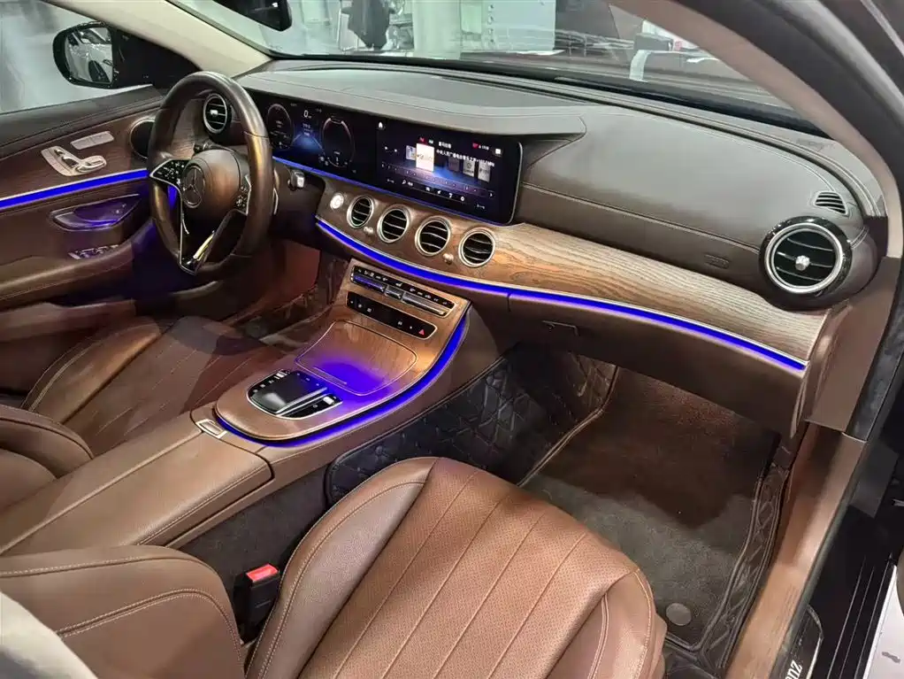 Mercedes-Benz E-Class — миниатюра 19