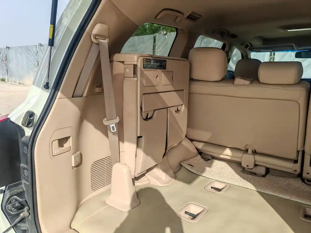Toyota Land Cruiser — миниатюра 7