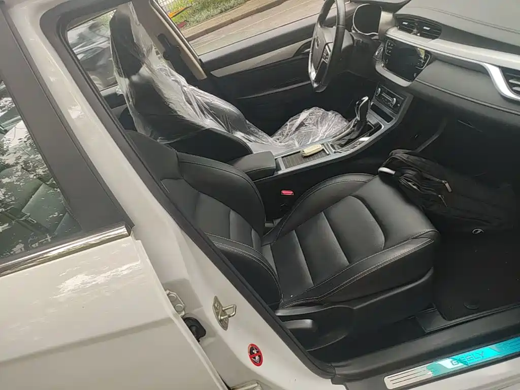 Geely Emgrand — миниатюра 25