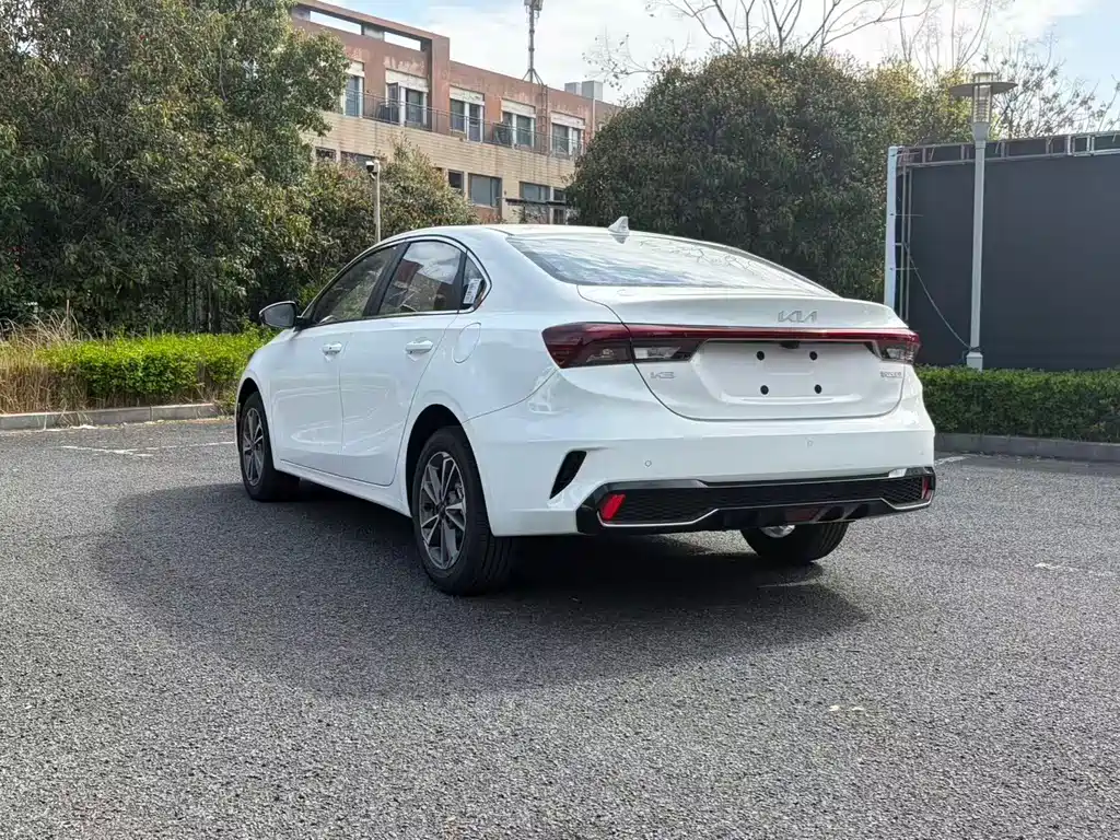 Kia K3 — миниатюра 10