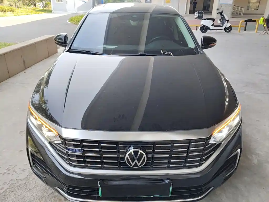 Volkswagen Passat PHEV — миниатюра 3