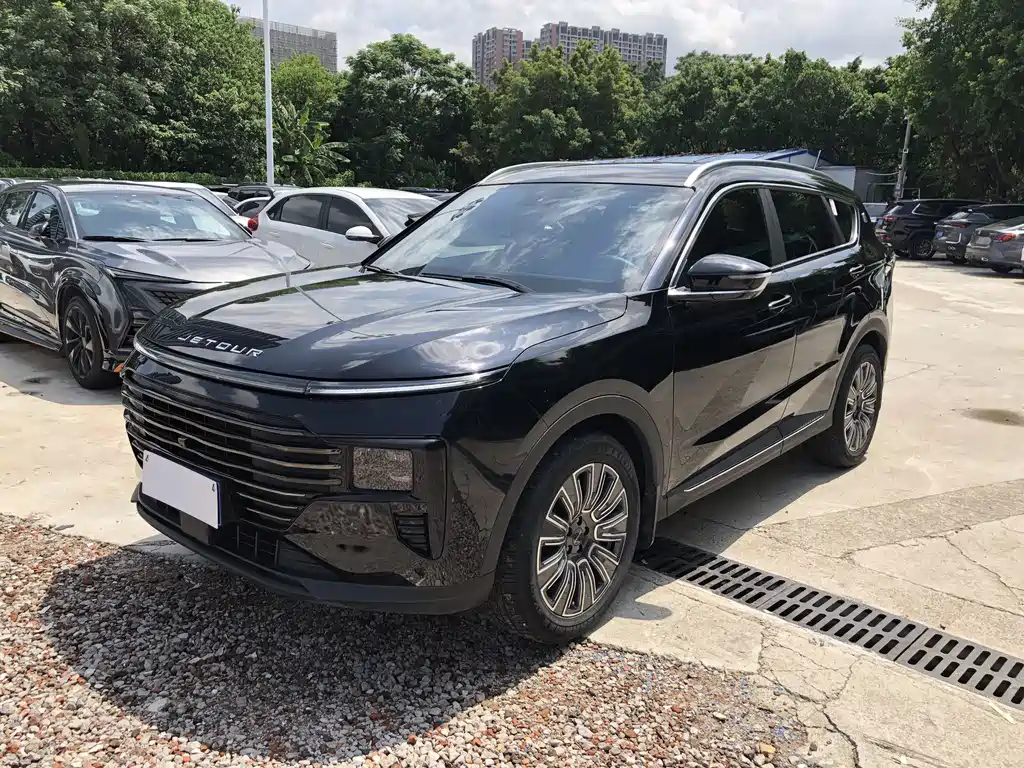 2025 JETOUR X70 - zdjęcie 1 z 12