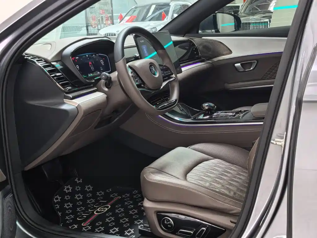 BYD Han — миниатюра 6