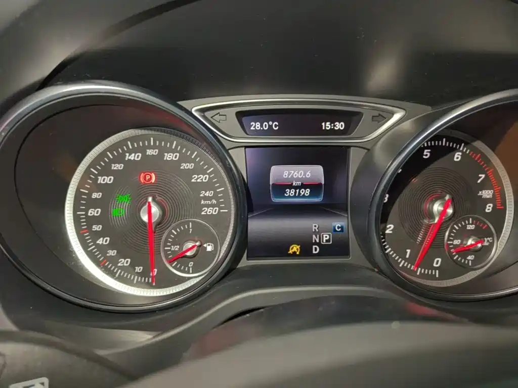 Mercedes-Benz GLA — миниатюра 12