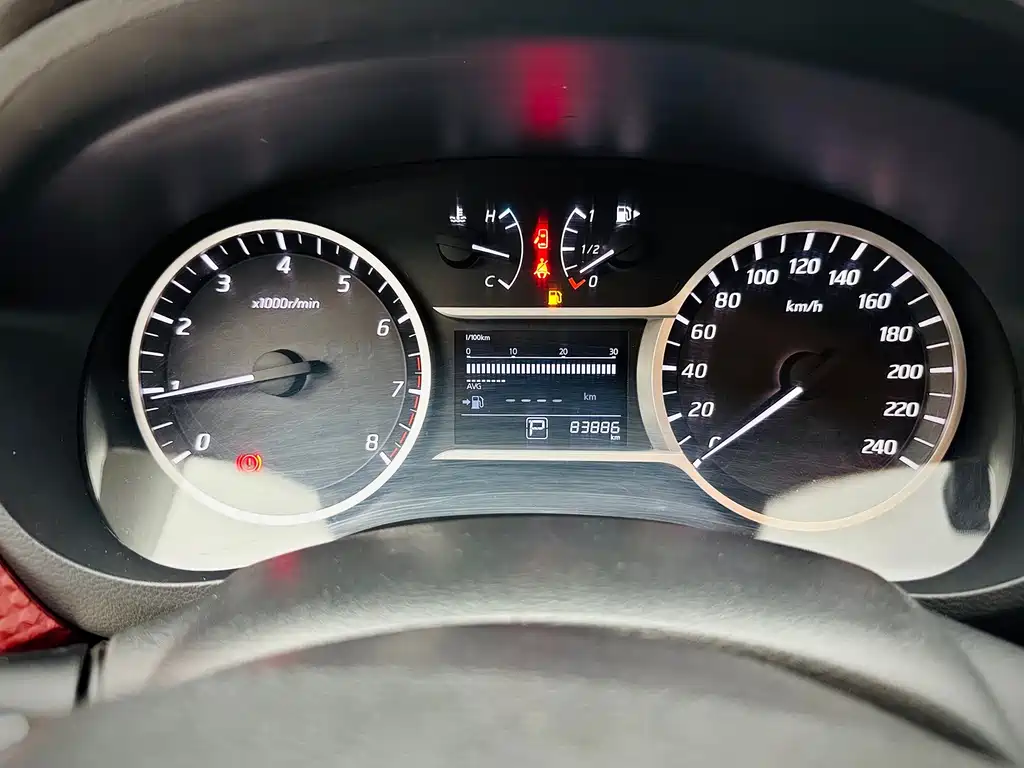 Nissan Bluebird — миниатюра 17