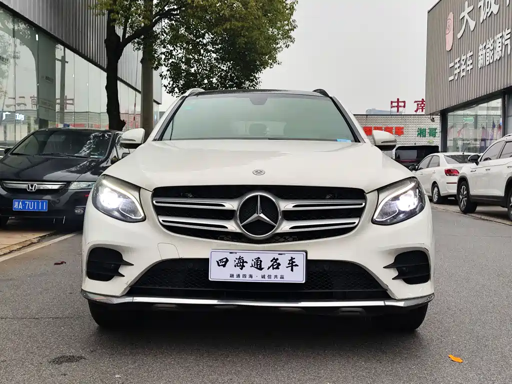 MERCEDES-BENZ GLC