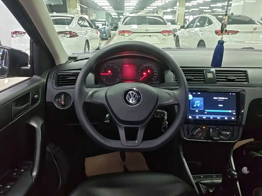 Volkswagen Santana — миниатюра 11