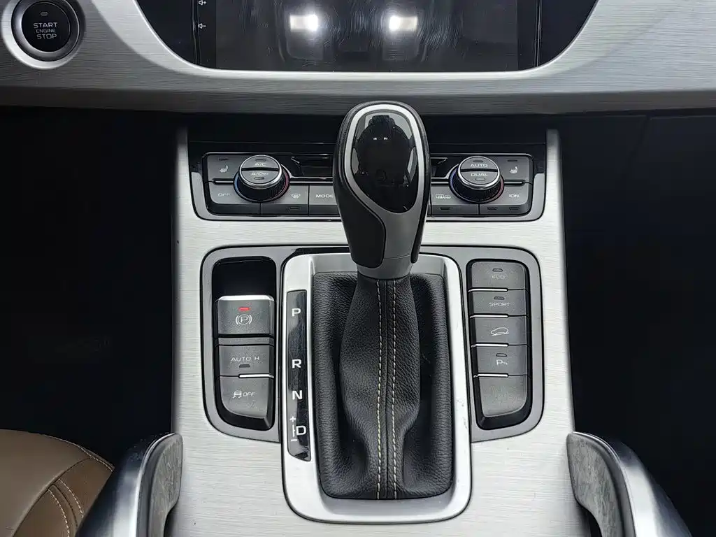 Geely Boyue — миниатюра 13