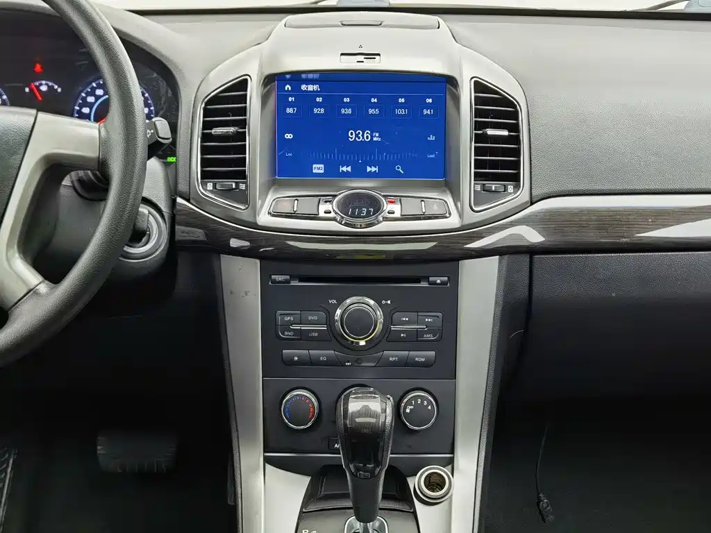 Chevrolet Captiva — миниатюра 12