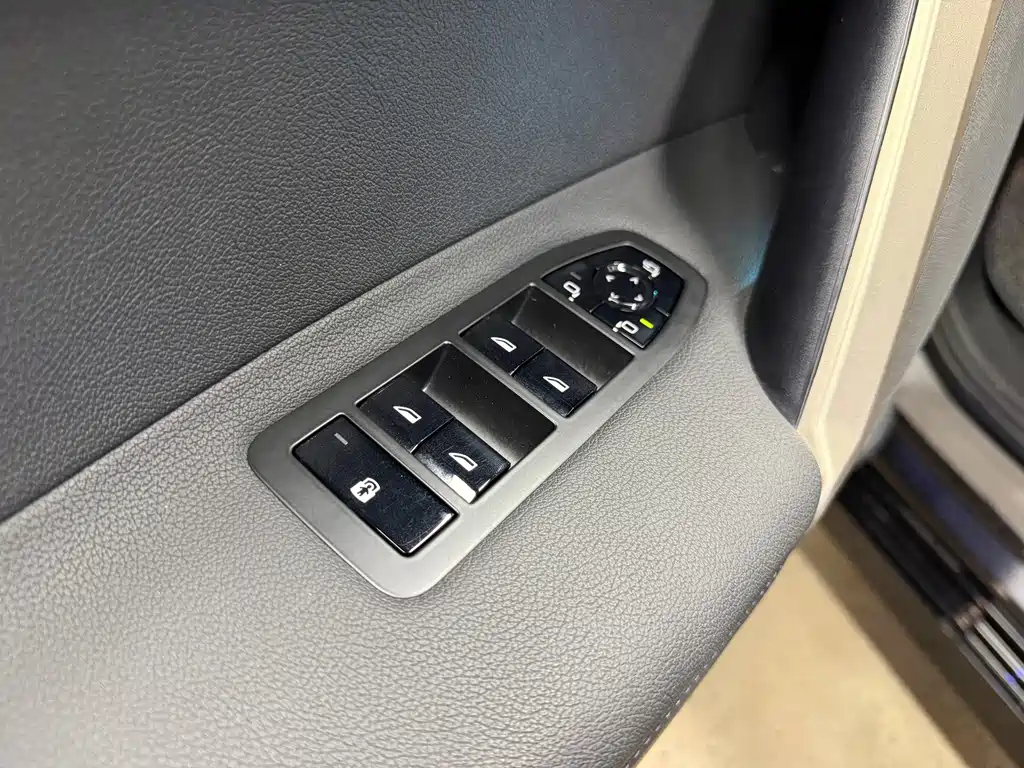 BMW iX — миниатюра 23