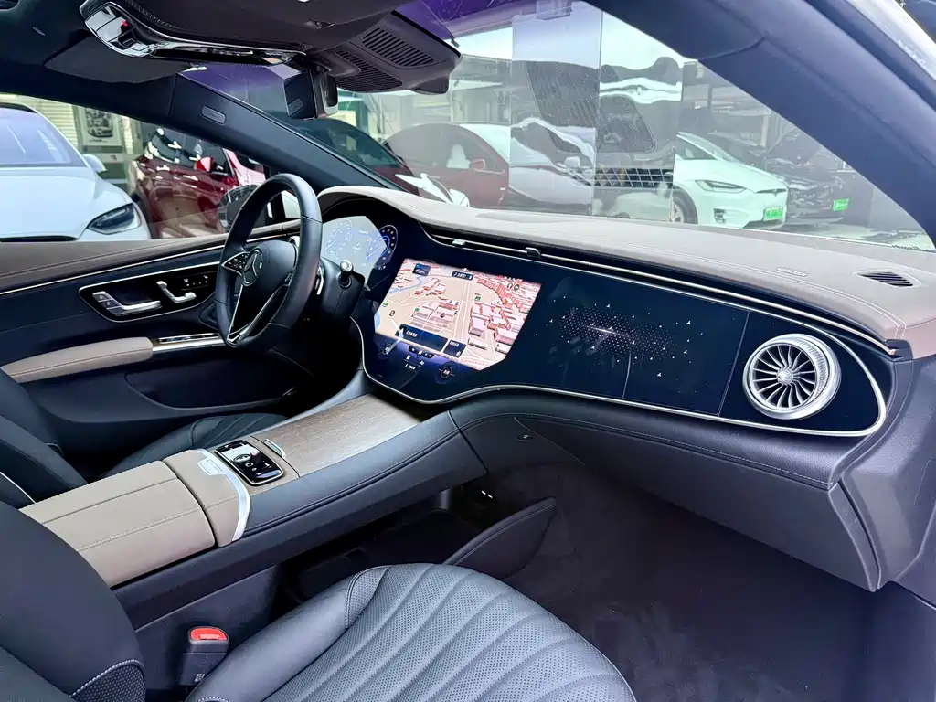 Mercedes-Benz EQS — миниатюра 11