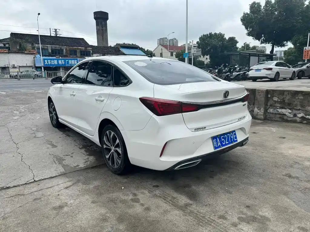 Changan Eado — миниатюра 6
