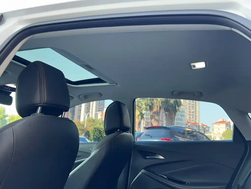 Buick Verano — миниатюра 9