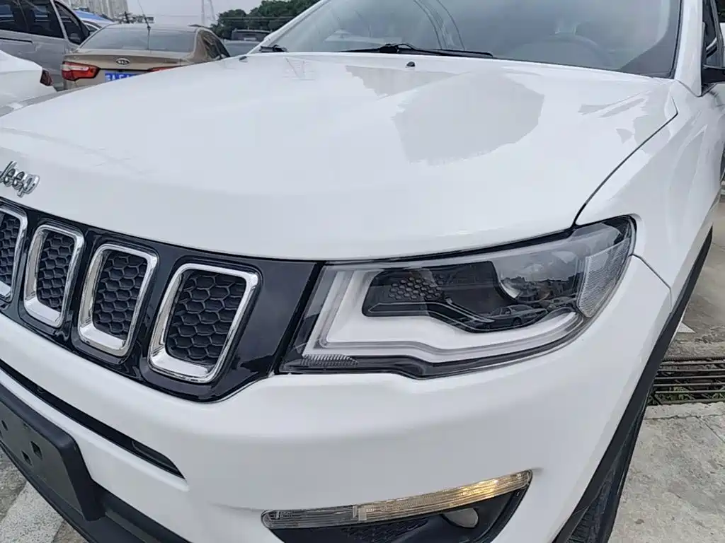 Jeep Compass — миниатюра 24