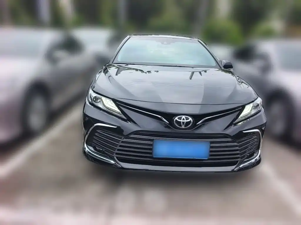 Toyota Camry — миниатюра 5