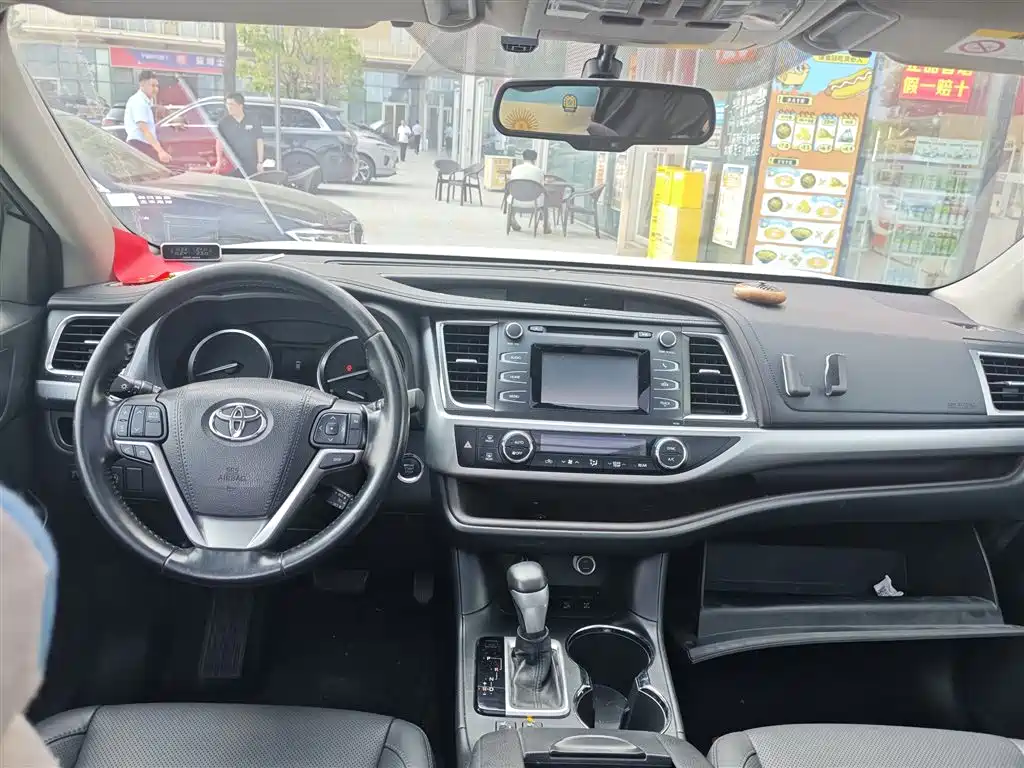 Toyota Highlander — миниатюра 5
