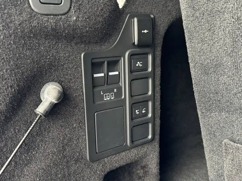 Land Rover Discovery — миниатюра 20