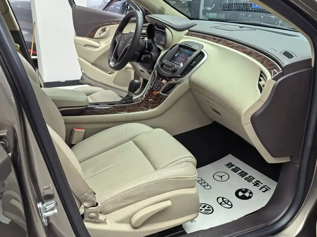 Buick LaCrosse — миниатюра 8