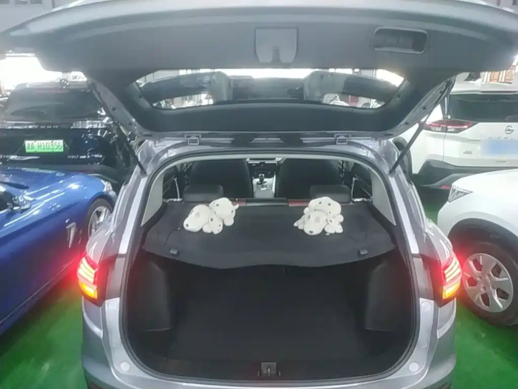 Geely Binyue — миниатюра 19