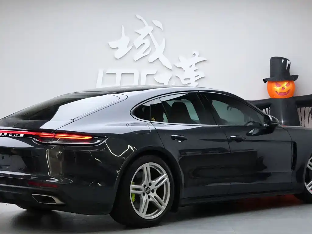 Porsche Panamera Hybrid — миниатюра 7