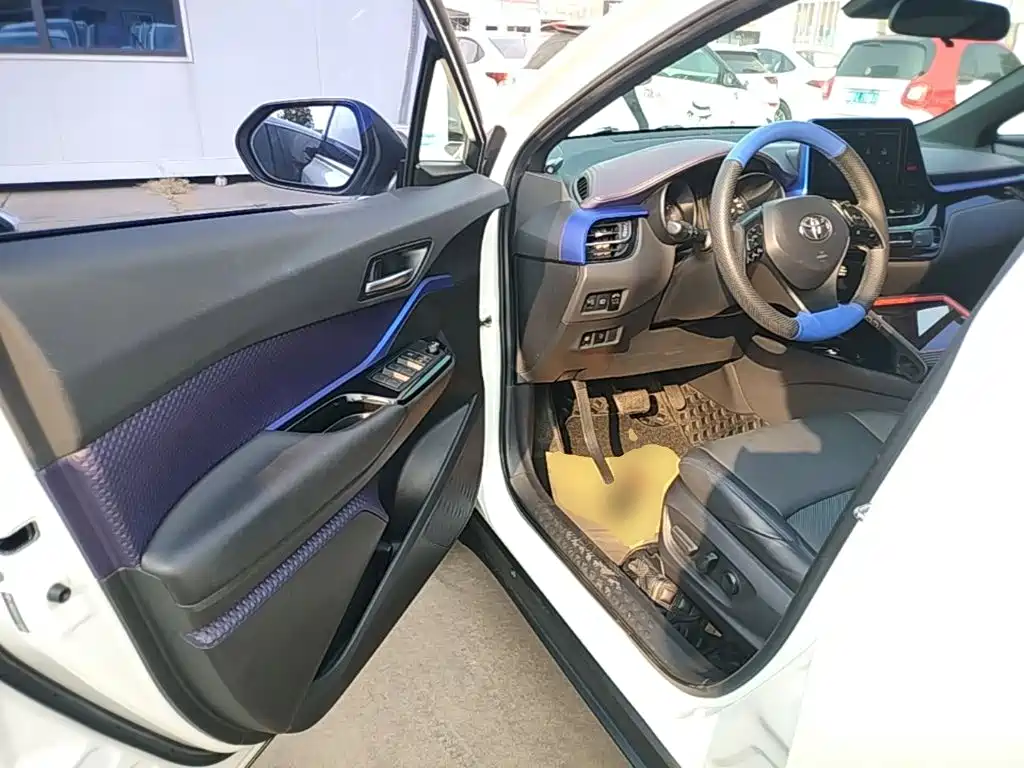 Toyota C-HR — миниатюра 16