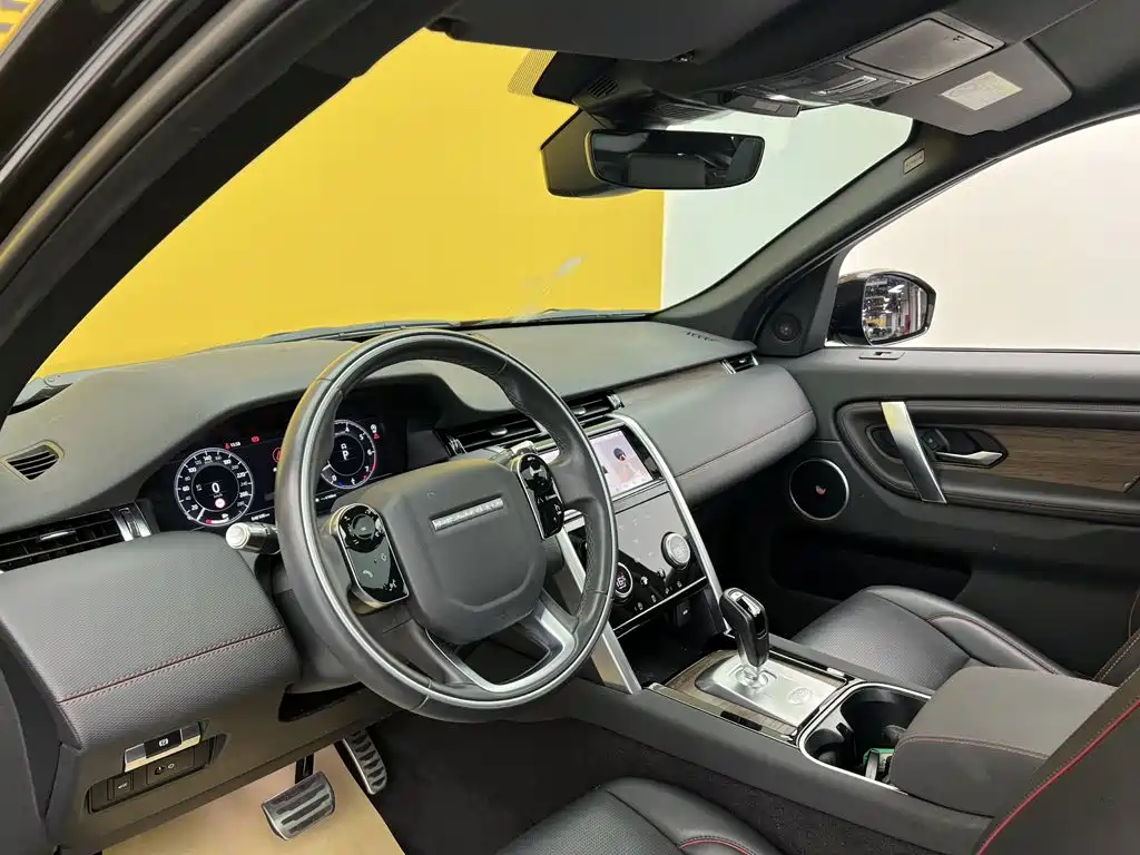 Land Rover Discovery Sport — миниатюра 30