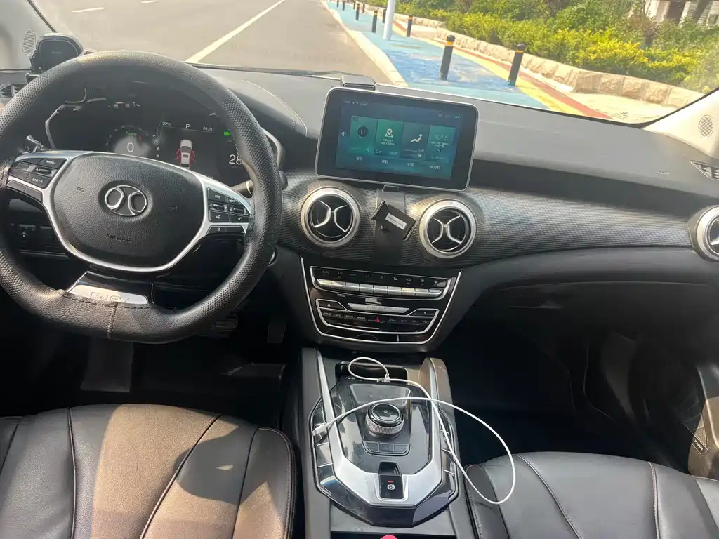 BAIC EU5 — миниатюра 9