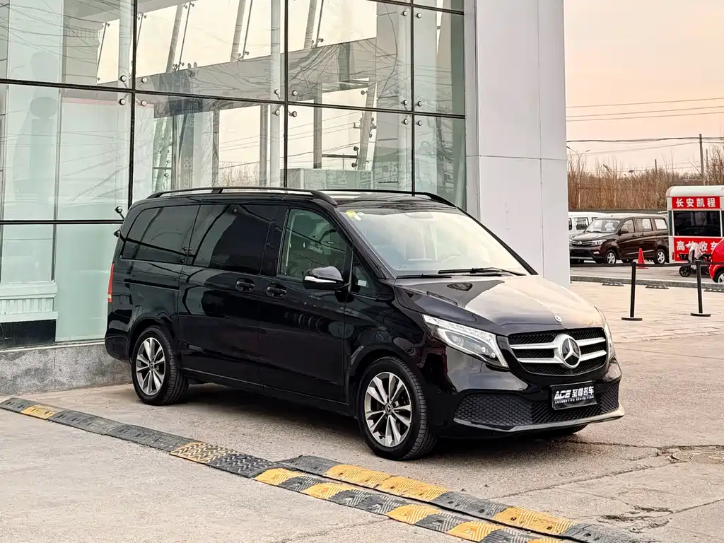 Mercedes-Benz V-Class — миниатюра 3