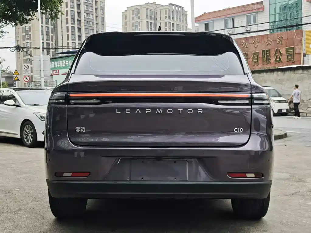Leapmotor Leapmotor C10 — миниатюра 3