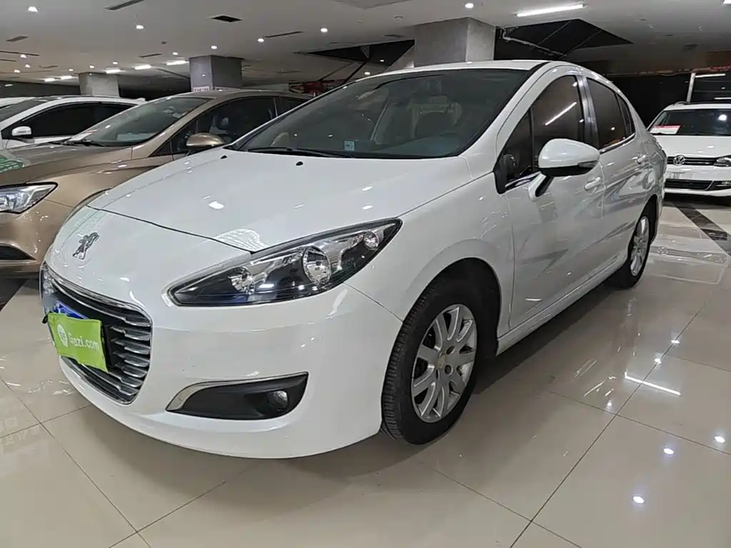 Peugeot 308 — миниатюра 2