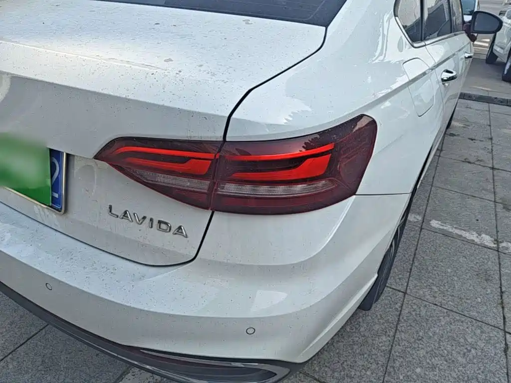 Volkswagen Lavida — миниатюра 8