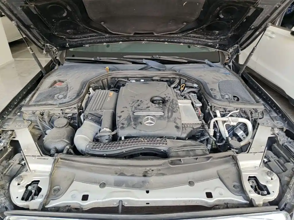 Mercedes-Benz E-Class — миниатюра 20