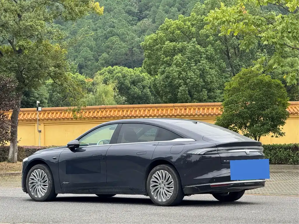 Buick Electra L7 — миниатюра 5