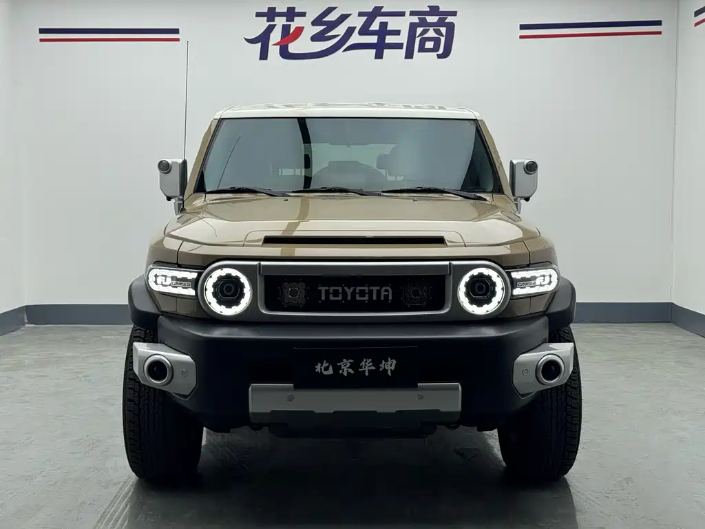 Toyota FJ Cruiser — миниатюра 9