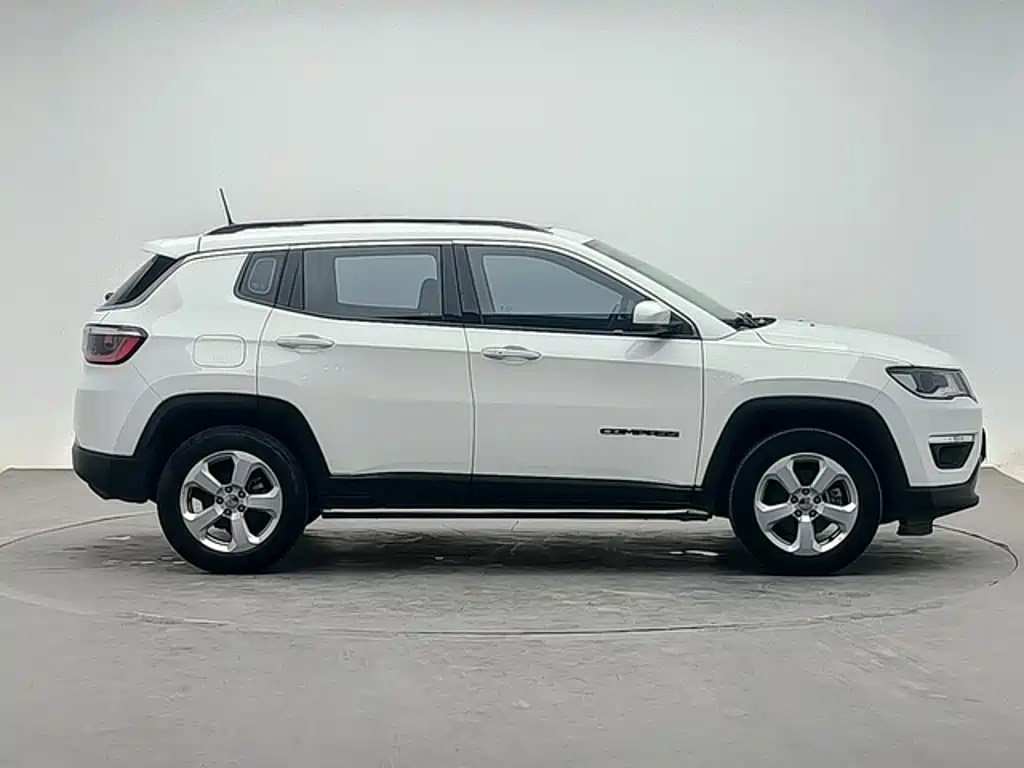 Jeep Compass — миниатюра 3