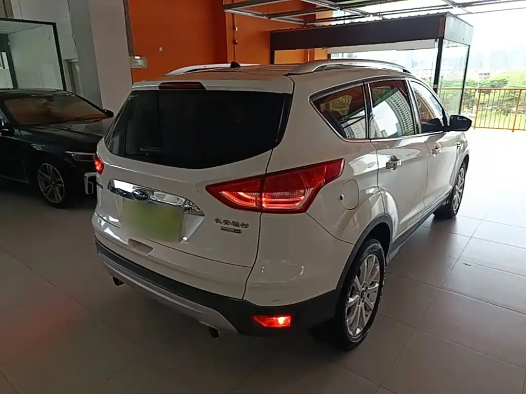 Ford Kuga — миниатюра 7