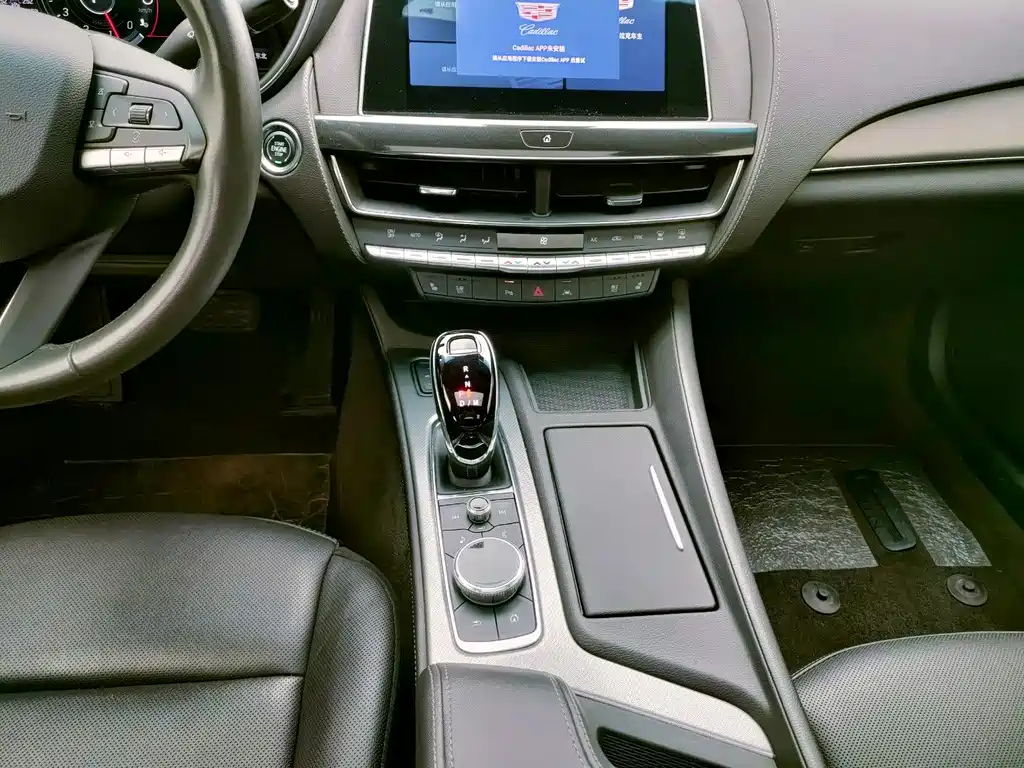 Cadillac CT5 — миниатюра 25