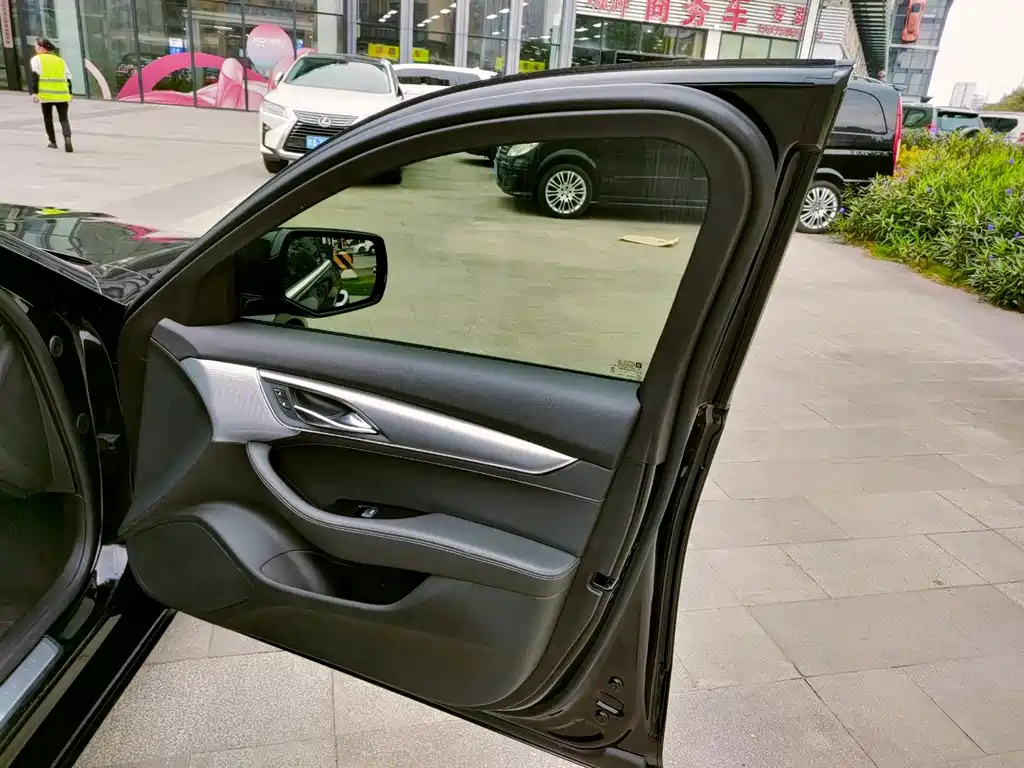 Cadillac CT5 — миниатюра 28