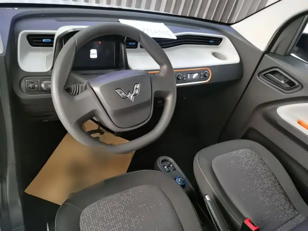 Wuling MINIEV — миниатюра 10